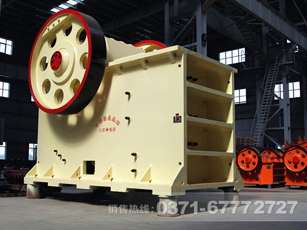 鈉長石顎式破碎機廠家哪里好？
