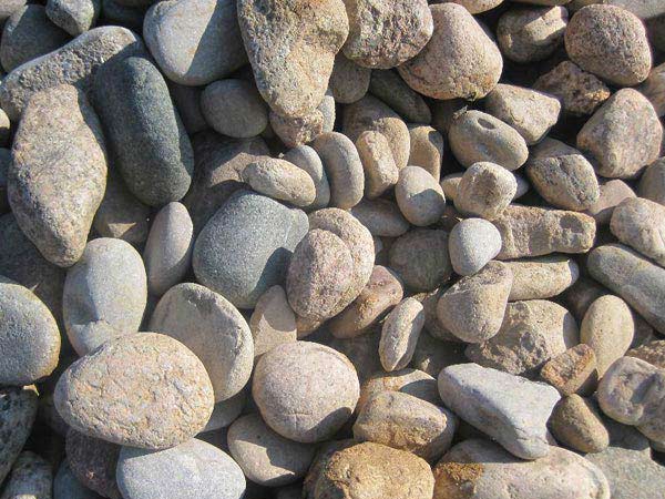 河南河卵石破碎機(jī)廠家好評如潮，靠的是什么？