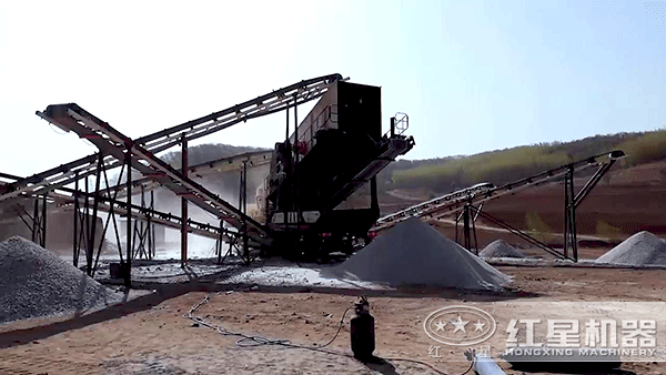 柴油小型流動(dòng)石子破碎機(jī)價(jià)格多少錢？產(chǎn)量是多少？