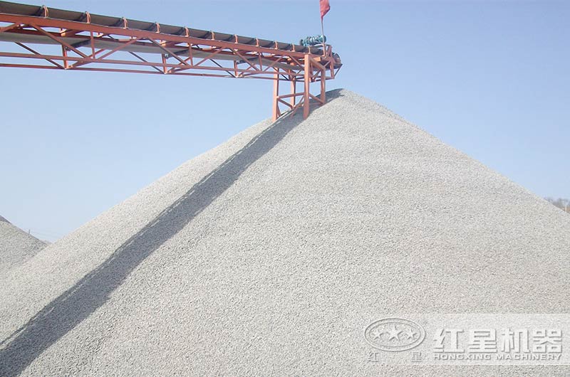 大規(guī)模礦山機(jī)械破碎機(jī)今天啟程，請(qǐng)注意接收！