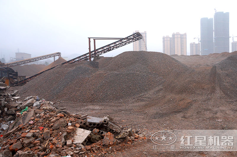 建筑垃圾變廢為磚設(shè)備多少錢，建筑垃圾做的磚多少錢一塊？
