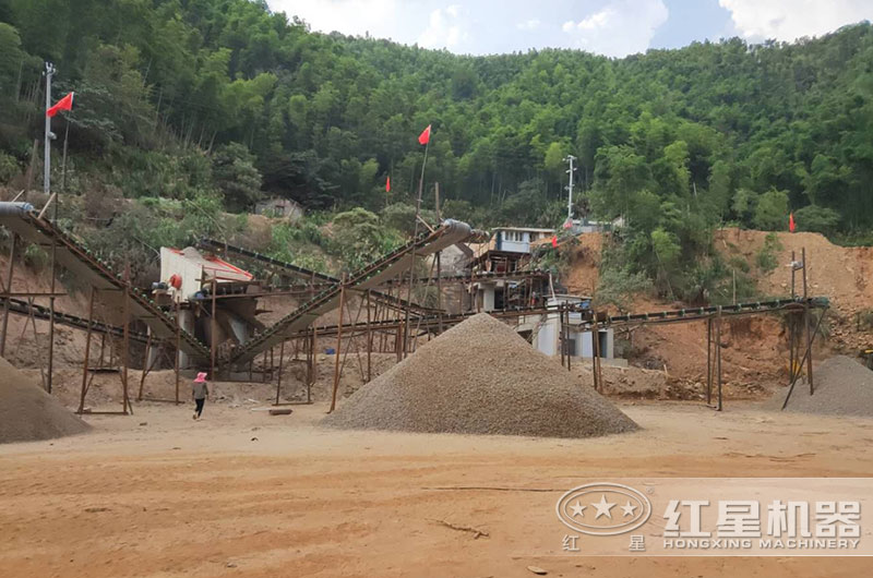 15萬(wàn)預(yù)算，能買(mǎi)到哪種河卵石及建筑廢料用多功能破碎機(jī)？